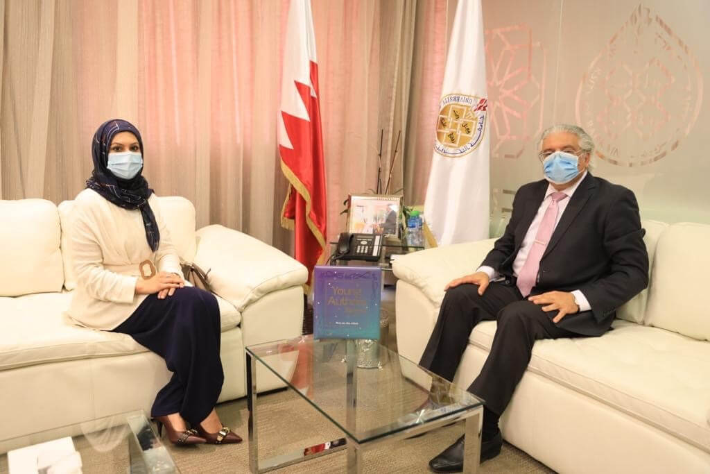 رئيس جامعة البحرين يثني على إصدار “قصص المؤلفين الصغار”