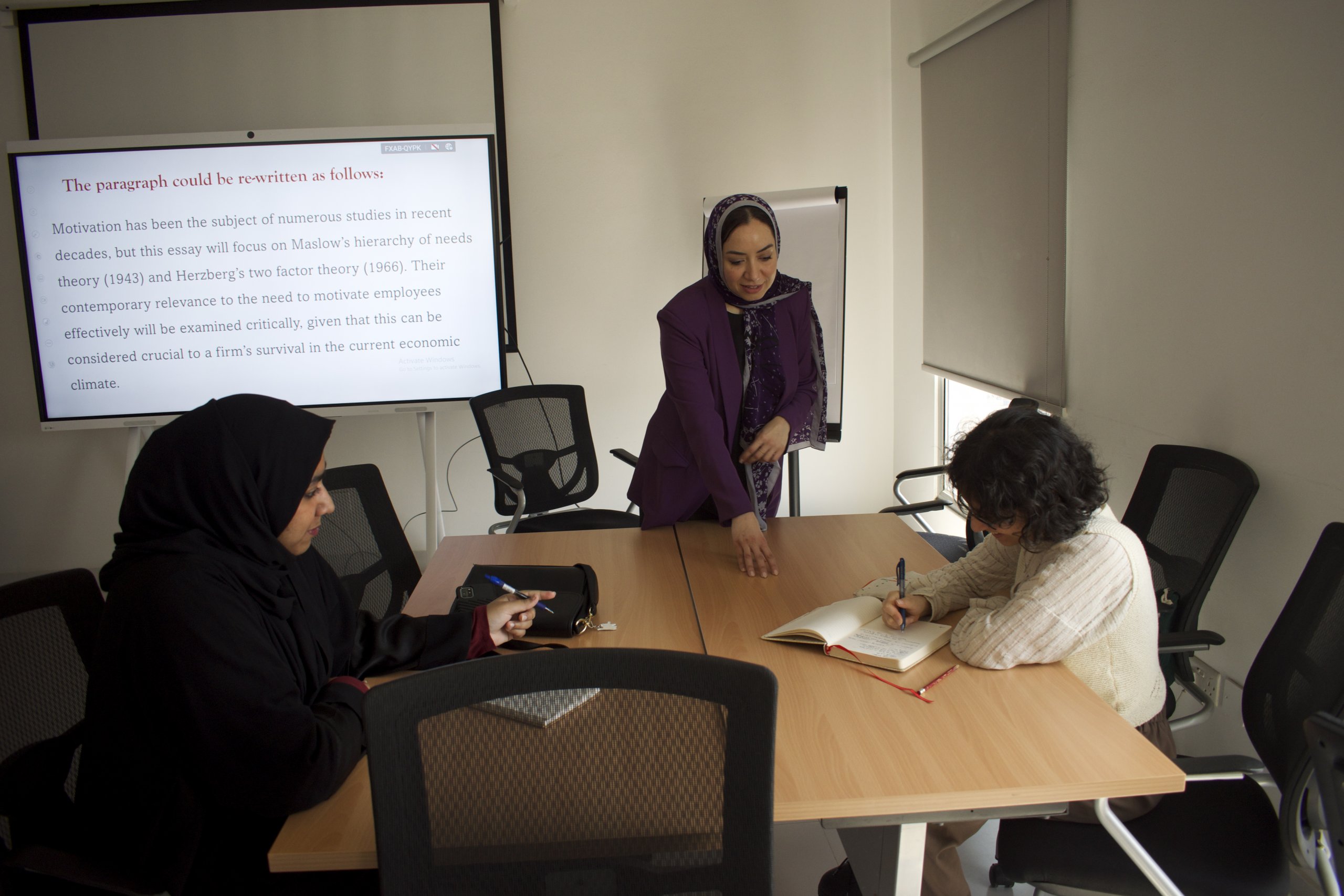 UOB Undergraduate Students Wrap Up Scientific Research Skills Workshops