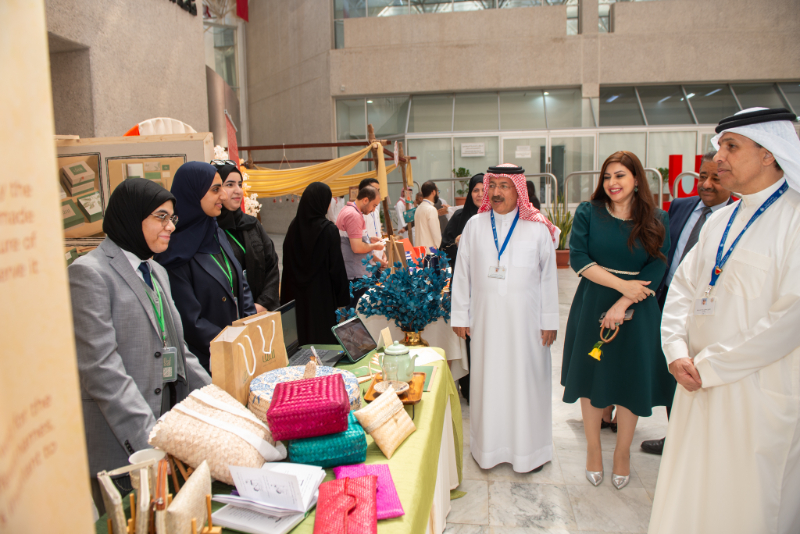 طلبة الفنون والتصميم بجامعة البحرين يعرضون إبداعاتهم في “تسامي 7”