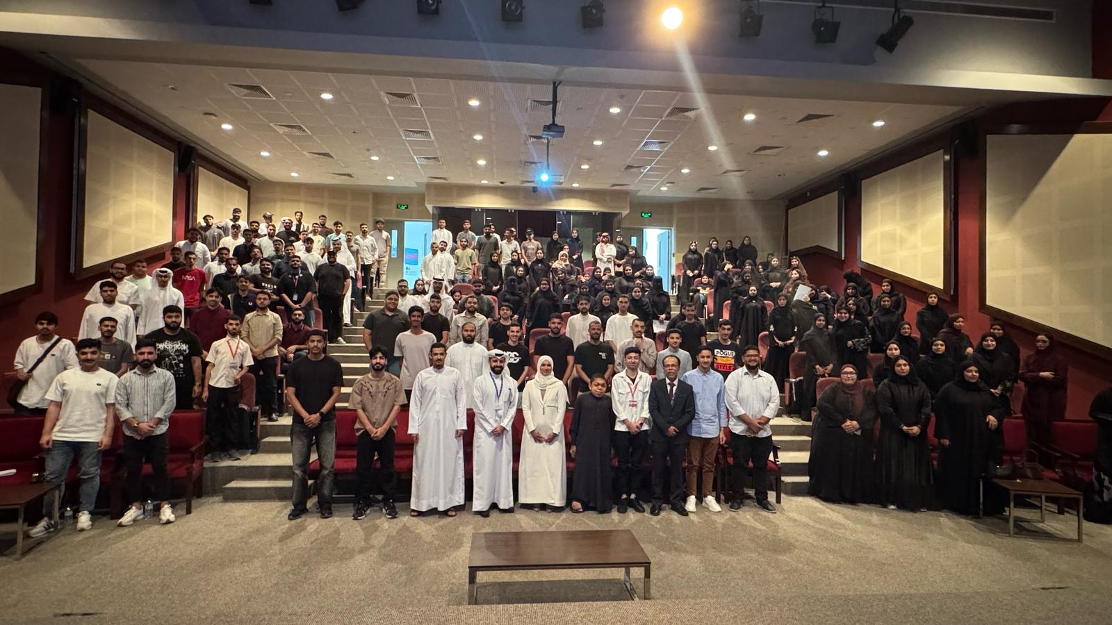 “ورشة المتحدث الوظيفي” في إدارة علاقات العملاء لتدريب طلبة البرامج الإدارية والتقنية