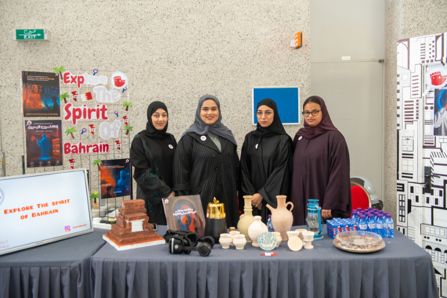 جامعة البحرين تقيم معرض “أجواء 2025” لمشاريع تخرج طلبة السياحة