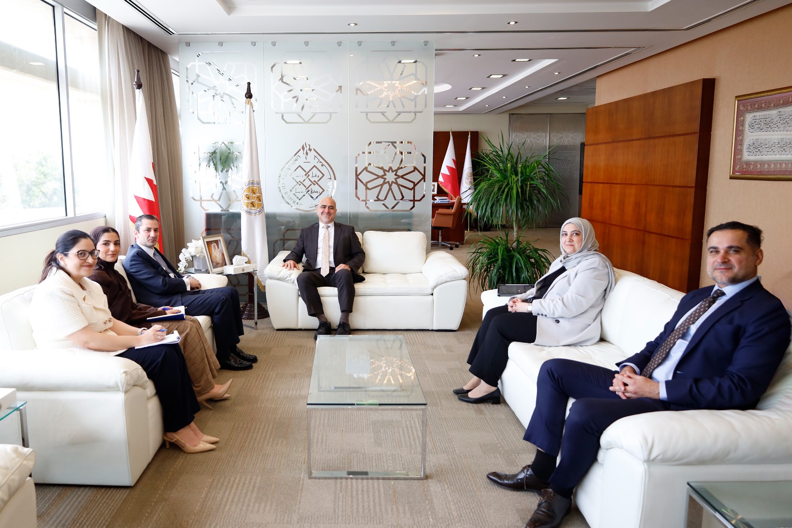 President of the University of Bahrain discusses strengthening academic and research cooperation with the Ambassador of the Republic of Cyprus