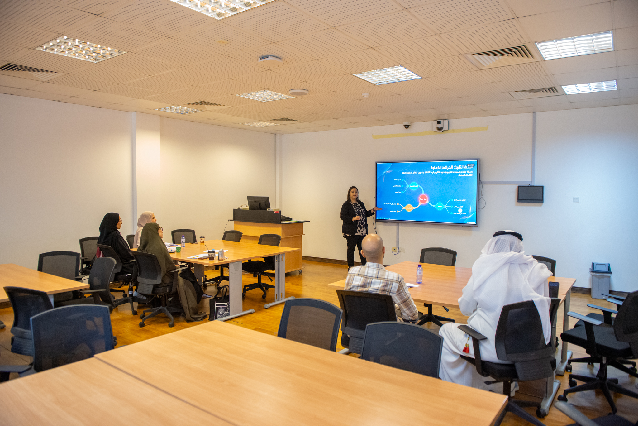 جامعة البحرين تقيم دورة تدريبية لموظفي المجلس الأعلى للشباب والرياضة