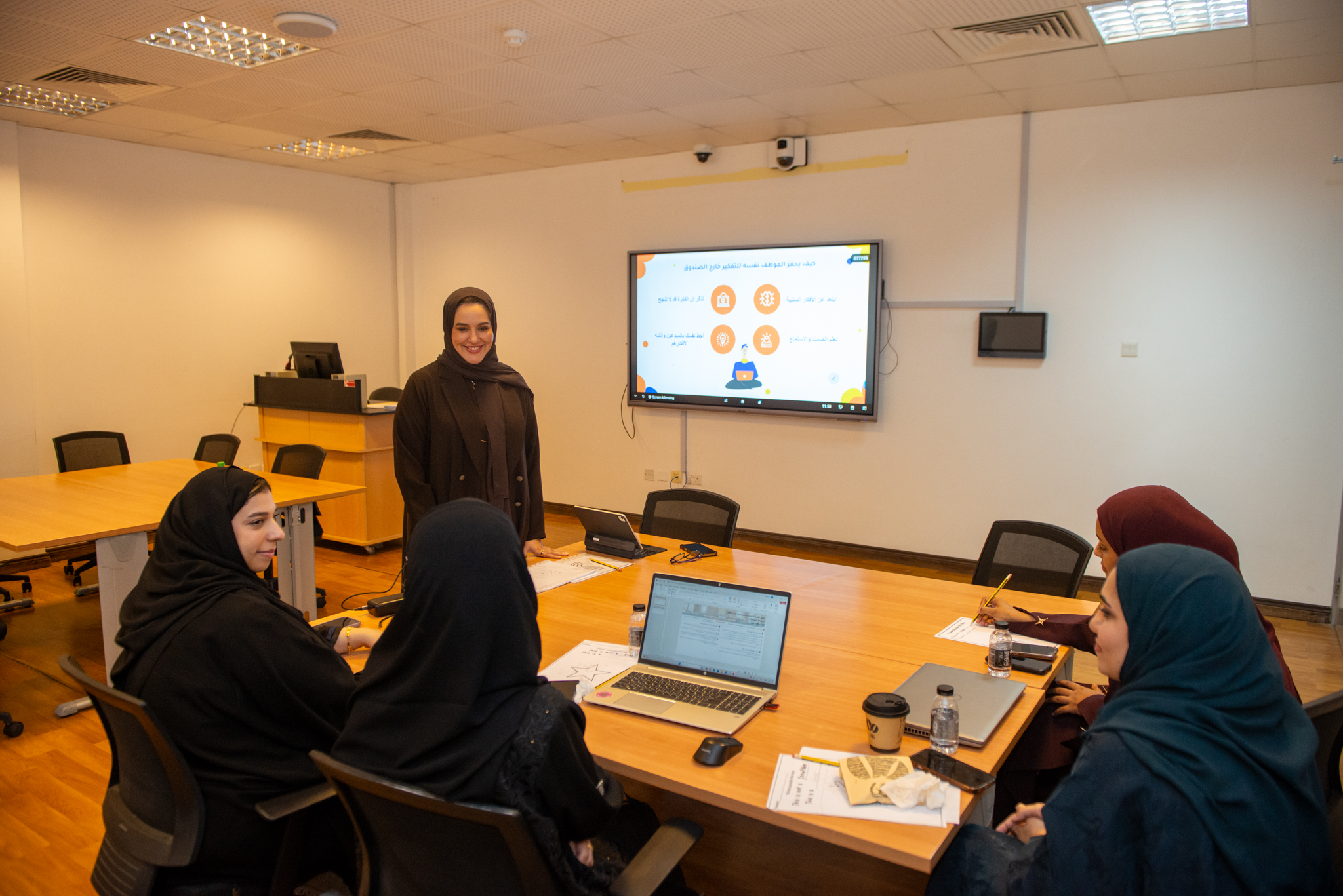 جامعة البحرين تدرب موظفي المجلس الأعلى للشباب والرياضة على التفكير خارج الصندوق