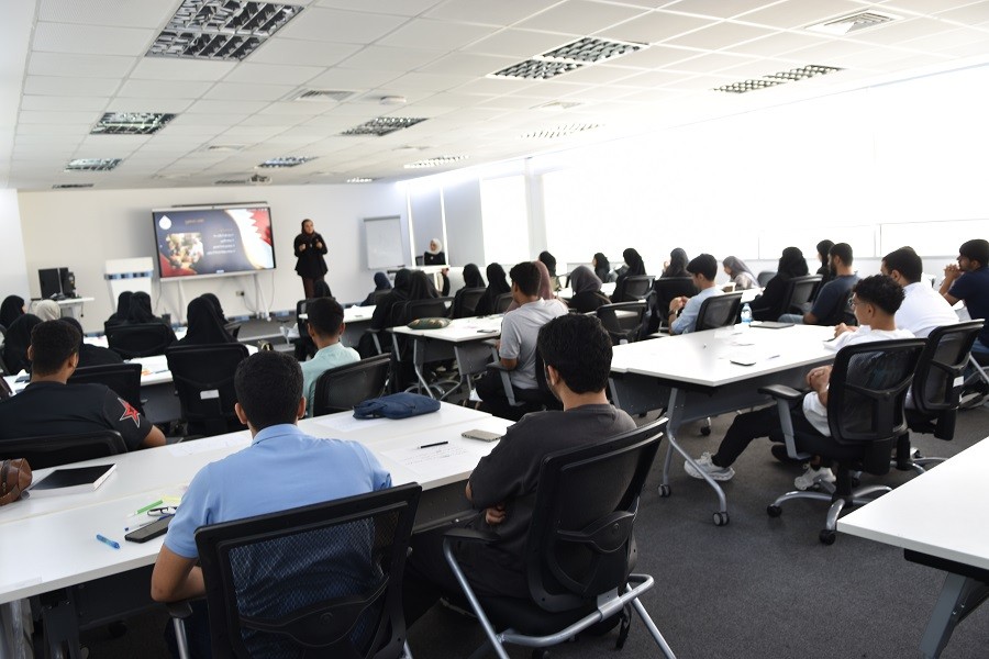 University of Bahrain Workshop Highlights Volunteerism’s Role in Building Young Leaders