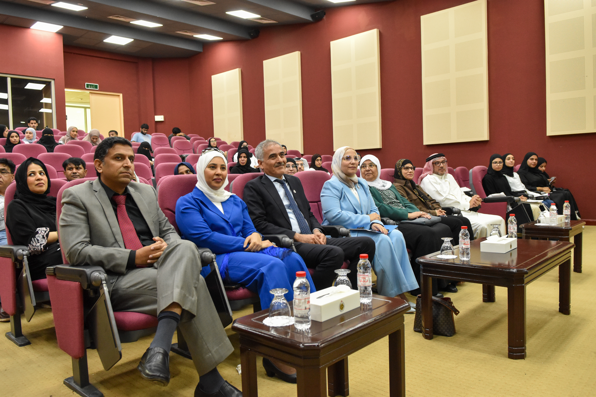 فعالية بجامعة البحرين تدعو لتكثيف التعاون للتصدي لمقاومة مضادات الميكروبات