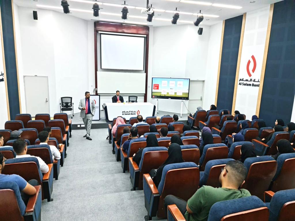 د. الجلاهمة يدعو الطلبة إلى الجمع بين المعرفة الأكاديمية والمهارة التطبيقية   جامعة البحرين تستعرض مزايا شهادة جمعية المحاسبين القانونيين المعتمدين