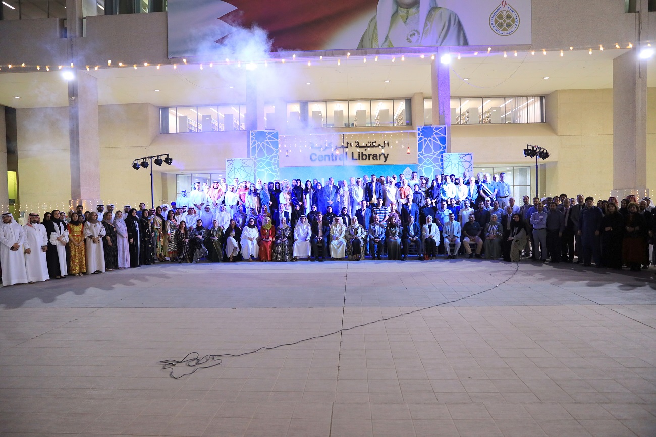 في أمسية جميلة ومسابقات متنوعة بحضور كبير من الأكاديميين والإداريين.. جامعة البحرين تنظم غبقتها الرمضانية في أجواء اجتماعية مرحة