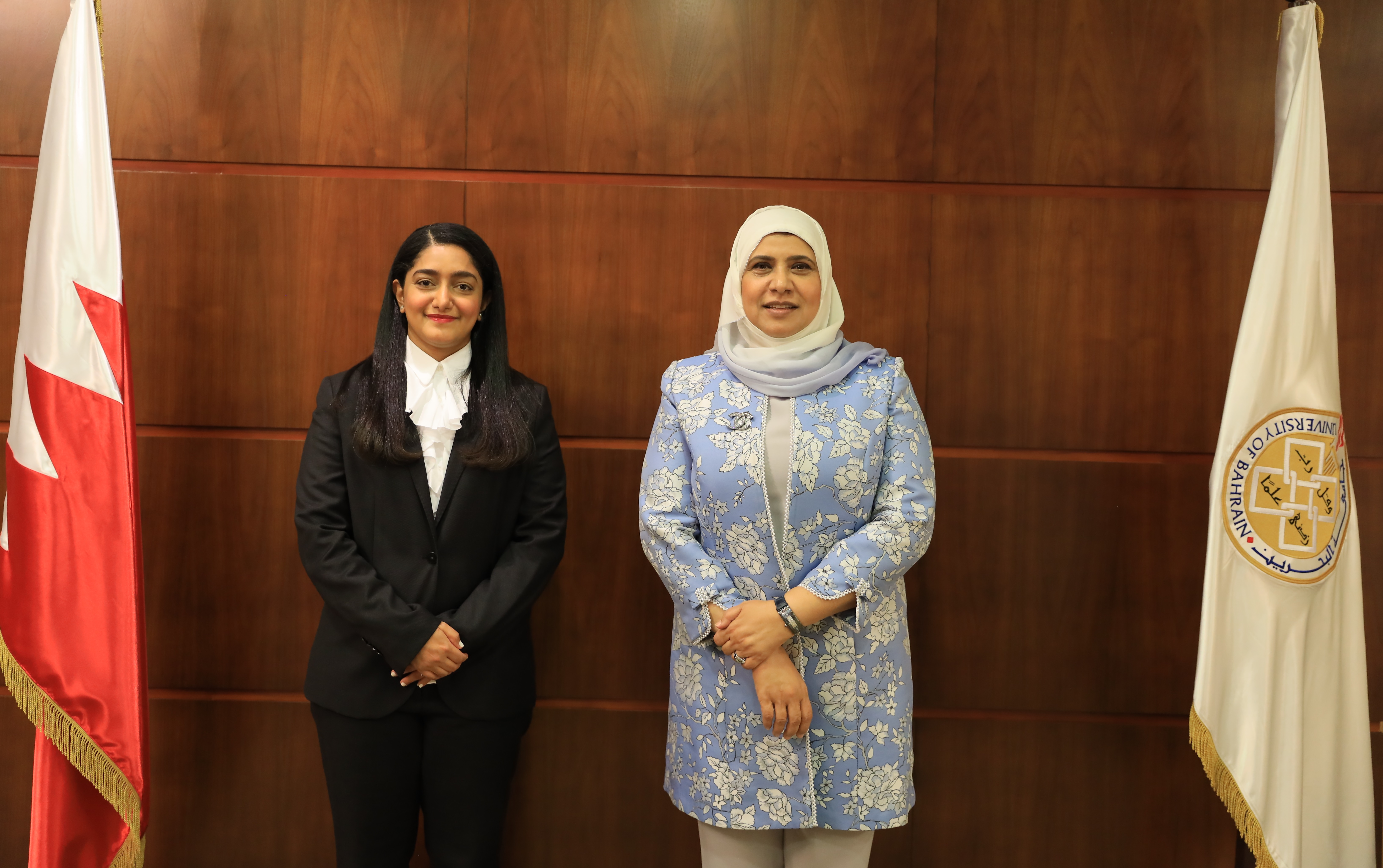 نظراًلتصنيفها كأول خبير استدامة بحريني معتمد من مبادرة الإبلاغ العالمية.. رئيسة جامعة البحرين تثمن النشاط العلمي المتميز لمديرة مركز التعلم الإلكتروني