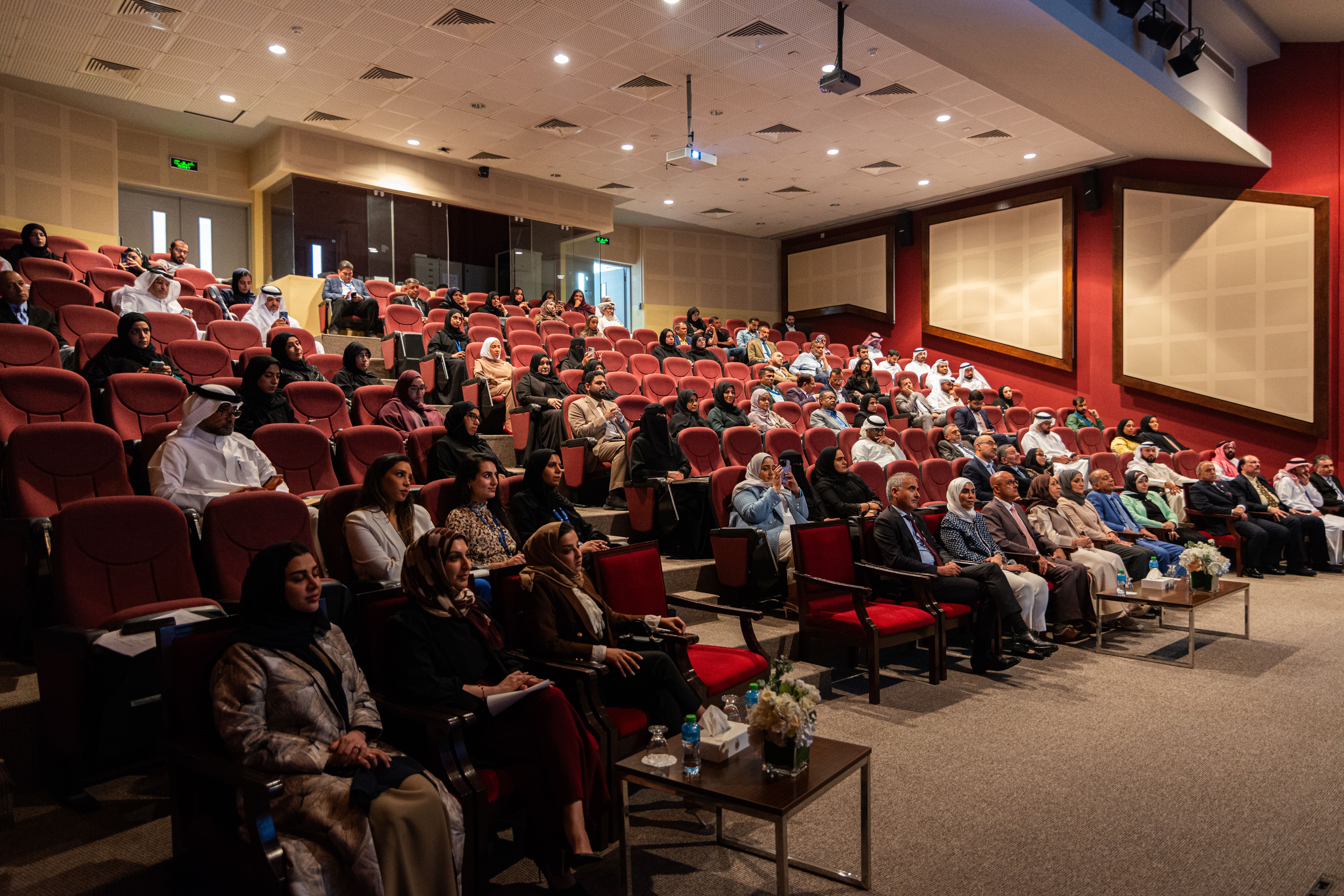 منتدى الدراسات العليا يناقش مهارات البحث العلمي وأخلاقياته