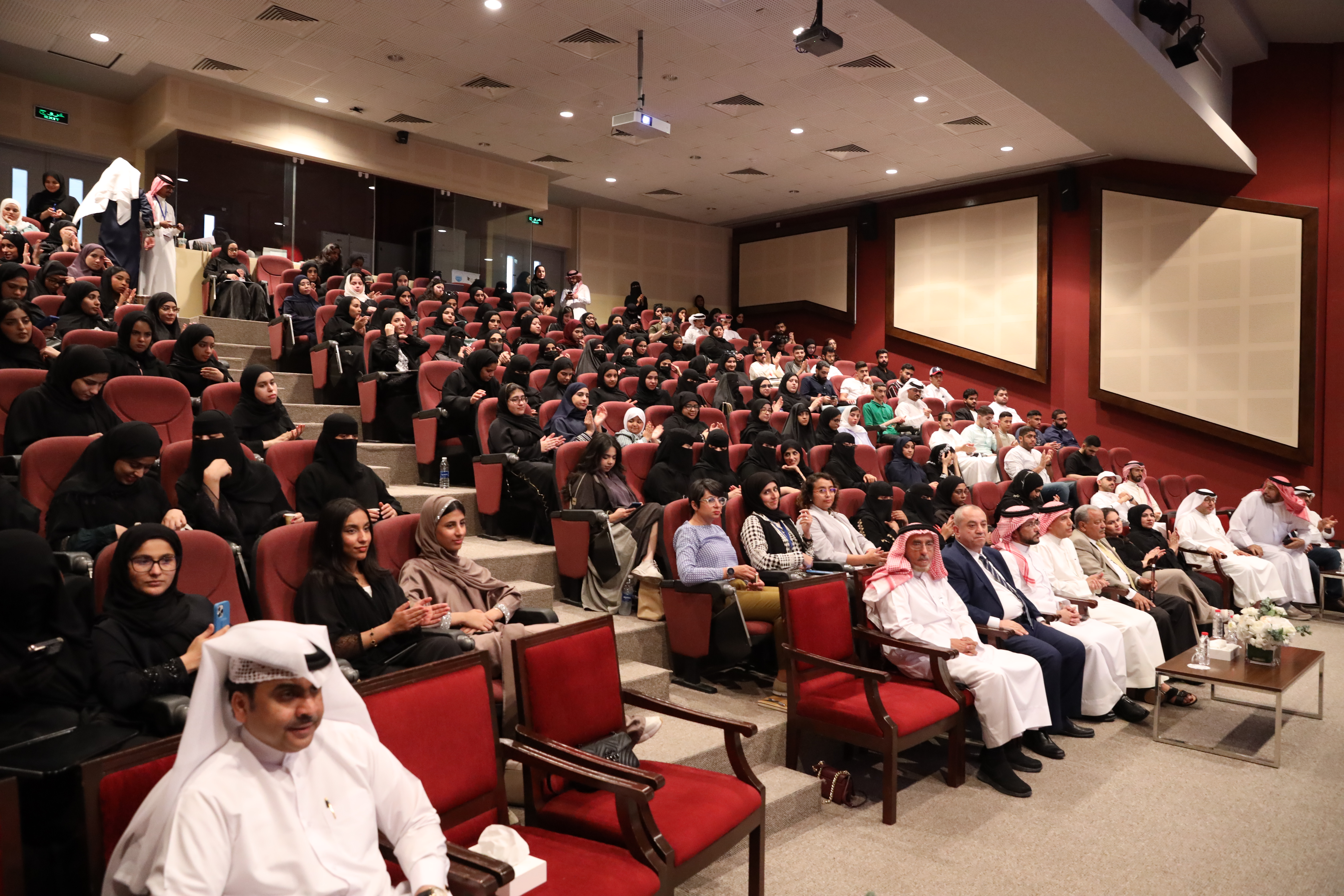 نوَّهت بما تعرضه من تجارب واعية ونماذج لمنجزات الإنسان ومبتكراته ندوة بجامعة البحرين تبرز دور المتاحف في الاستدامة وتعزيز التنوع الثقافي