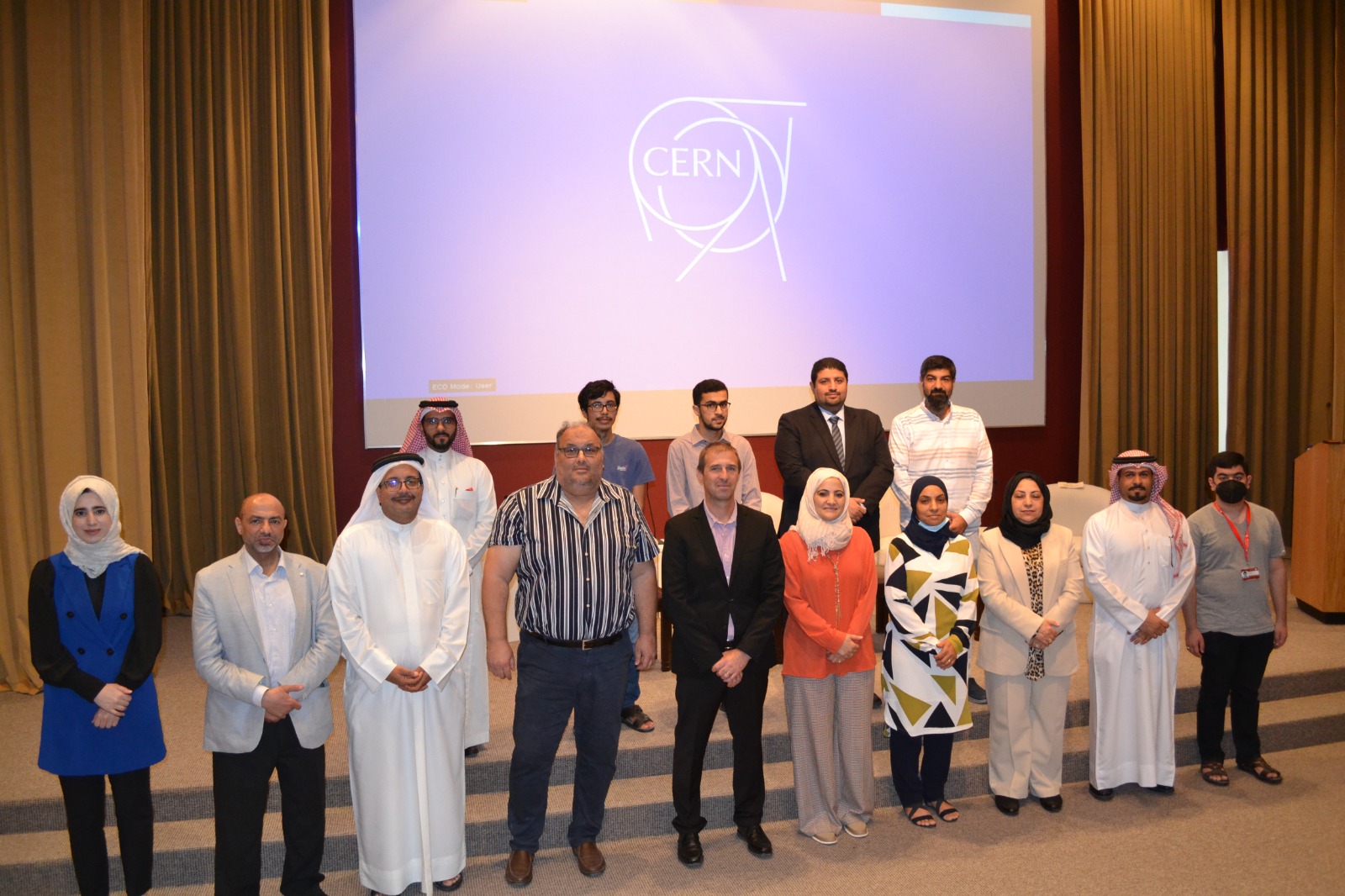 مستشار المركز الأوروبي للأبحاث النووية يستعرض فرص التعاون مع جامعة البحرين