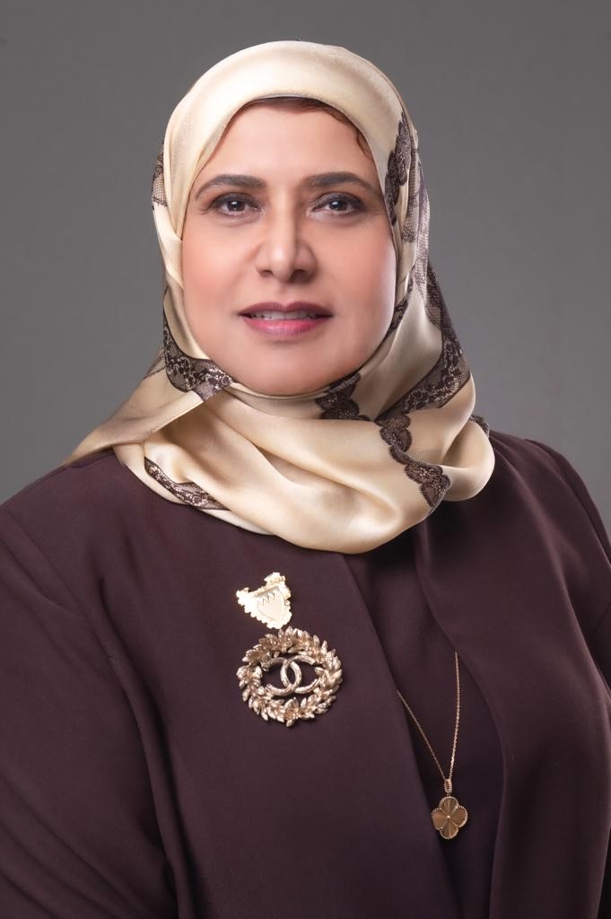 عبر الحضور المباشر واتباع كافة الإجراءات الاحترازية.. جامعة البحرين تحتفل بالعيد الوطني يومي الثلاثاء والأربعاء