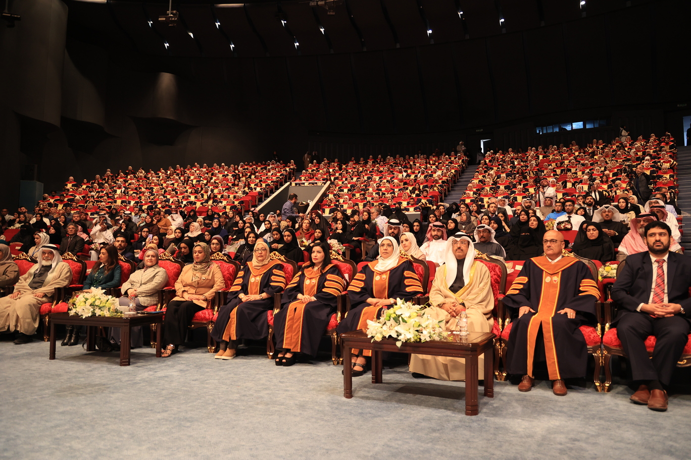 د. هيفاء آل خليفة تشيد بإمكاناتهم وتدعوهم لمواصلة الدراسات العليا  جامعة البحرين تخرج 3 آلاف مهندسٍ ضمن احتفالية الفوج الرابع والعشرين