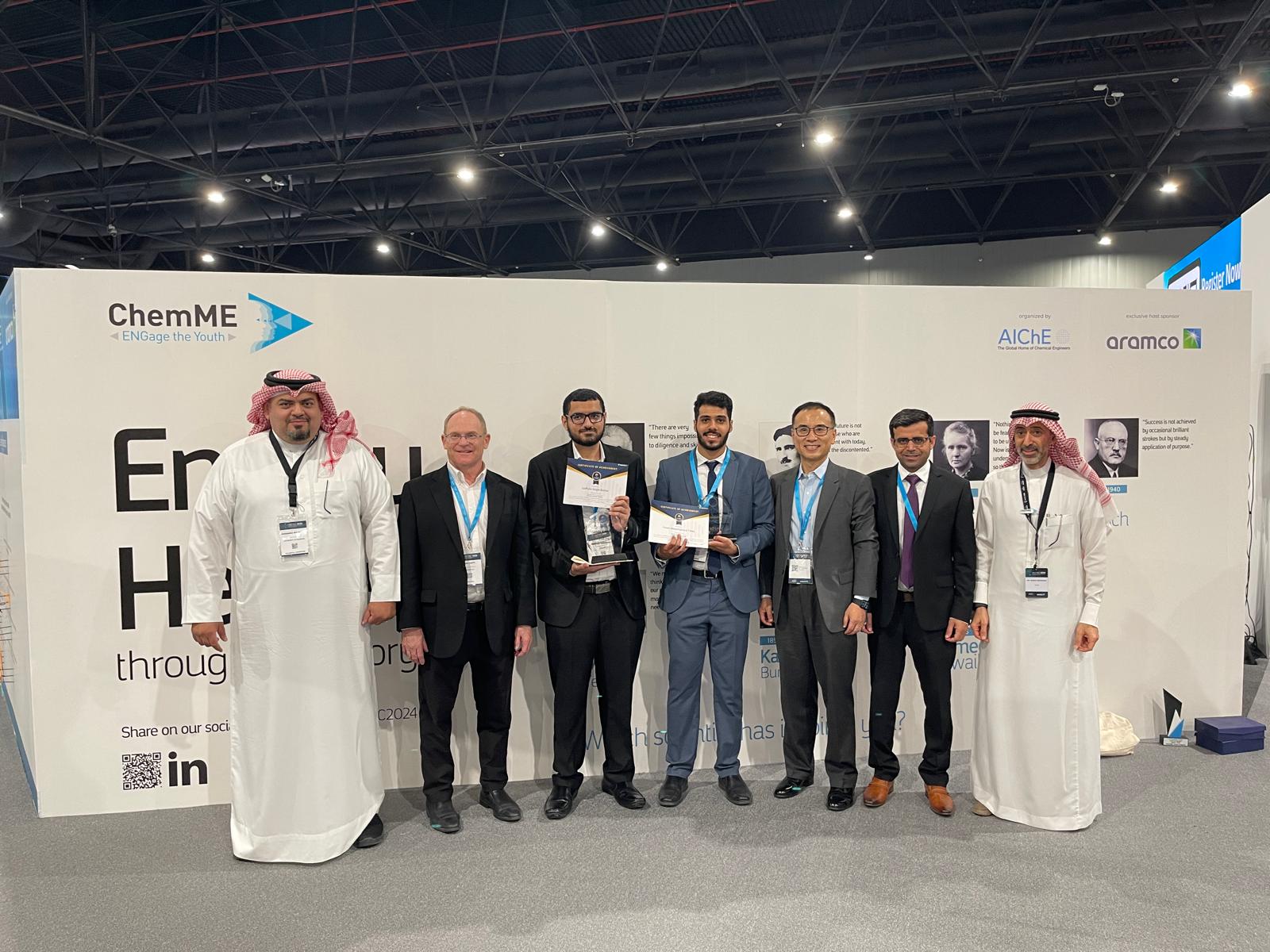 جامعة البحرين تفوز بجائزتي الابتكار والسيارة الكهروكيميائية بمؤتمر الشرق الأوسط