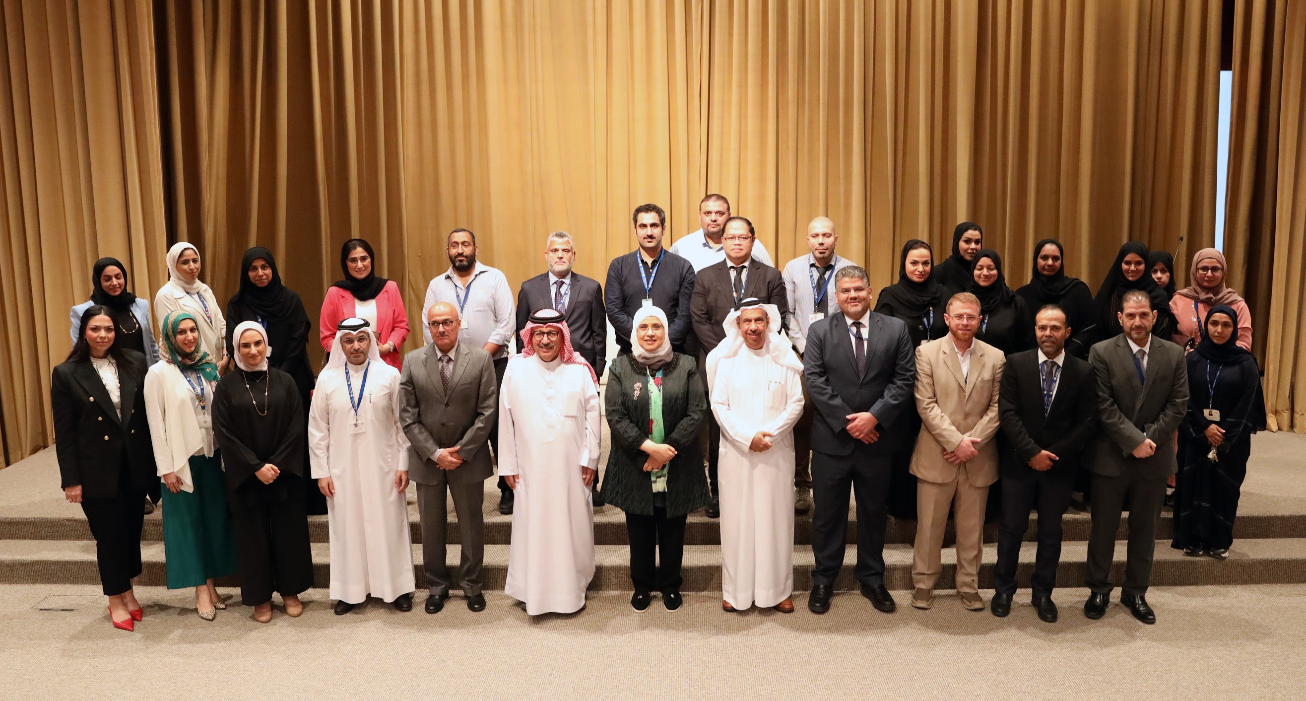 في استئناف اللقاءات مع كل الجهات الداخلية  رئيسة جامعة البحرين: دراسة شاملة لكلية التعليم التطبيقي تلبية لمتطلبات التنمية