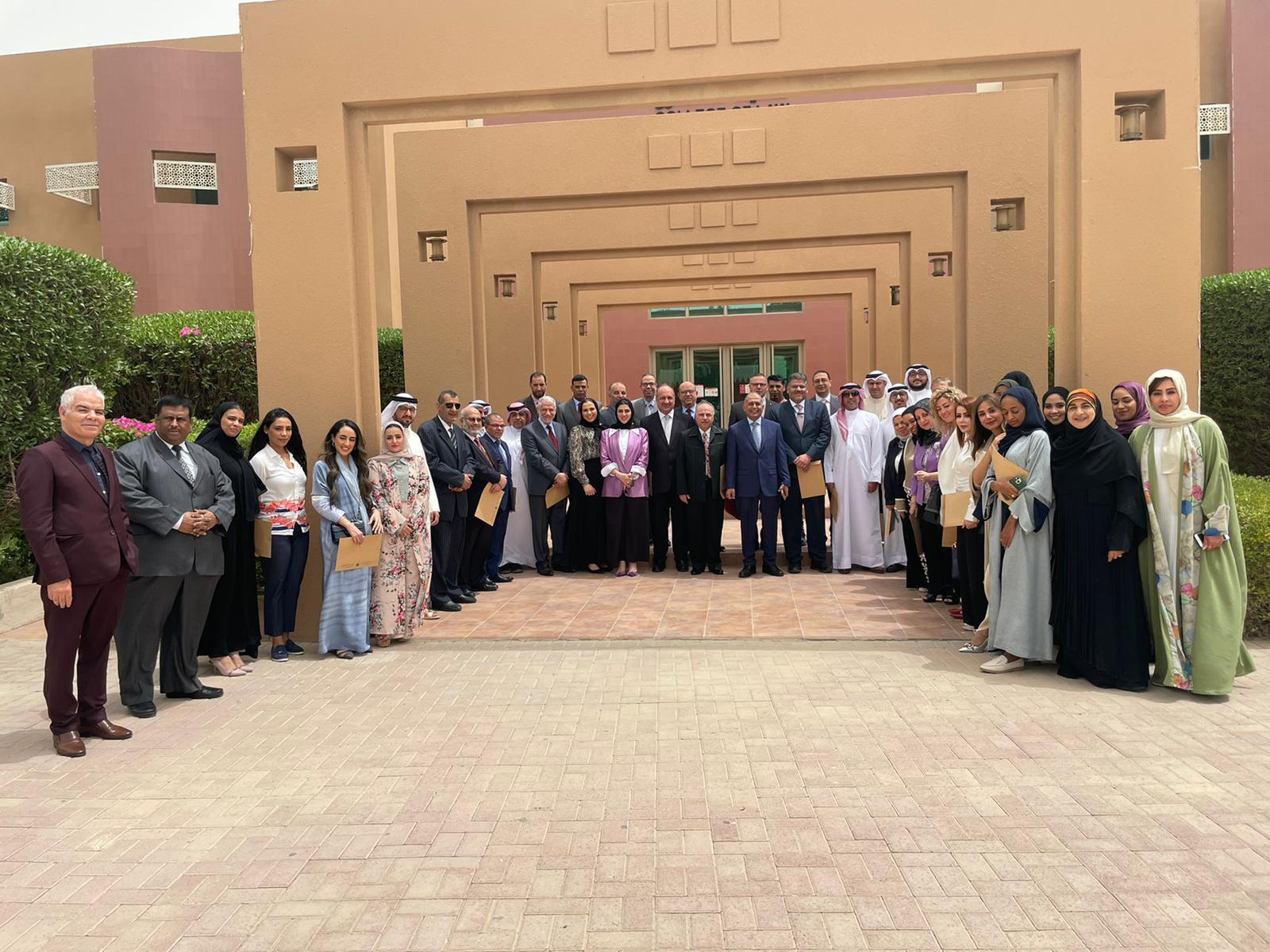 خلال الاحتفال بنيل برامجها ثقة “جودة التعليم والتدريب”..  “حقوق” جامعة البحرين تستعد لطرح برامج دراسية جديدة تلبي احتياجات السوق