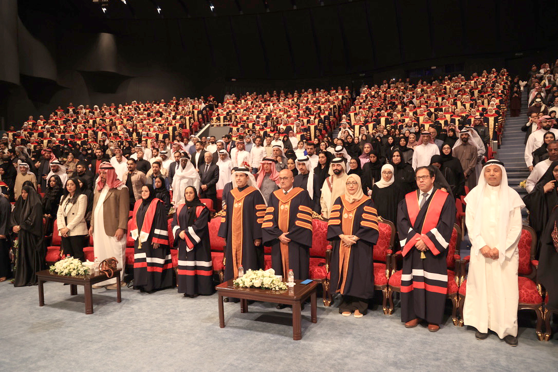 د. بوليلة: نسعى لتحقيق مهارات القرن الــ21 في جميع البرامج “آداب” جامعة البحرين تحتفل بتخريج طلبة التاريخ والفنون وعلم الاجتماع