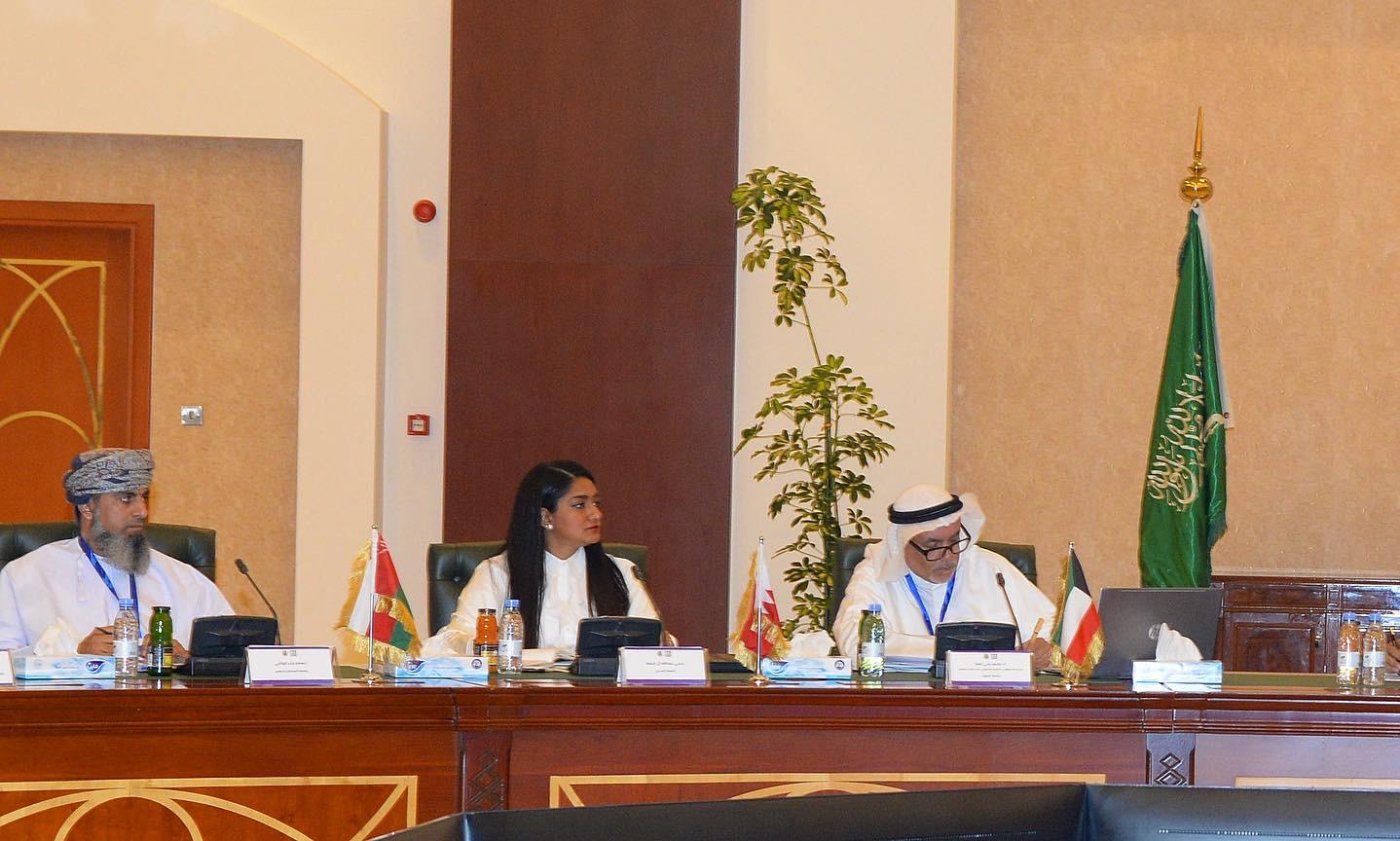 بمشاركة جامعة البحرين في اجتماع استضافته جامعة الملك خالد.. مسؤولو التعليم الإلكتروني في دول “التعاون” يدعون لحفظ مكتسبات التعلم عن بُعد